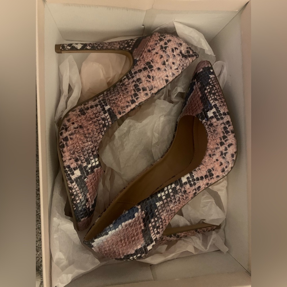 Just Fab pink and grey snakeskin high heels